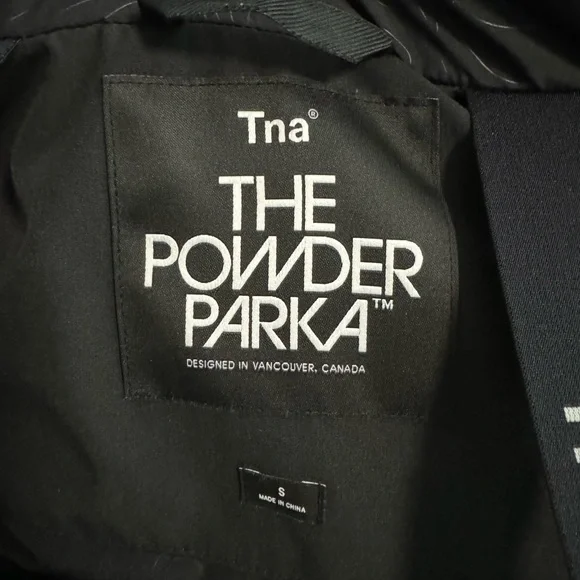 Aritzia Powder Parka size S